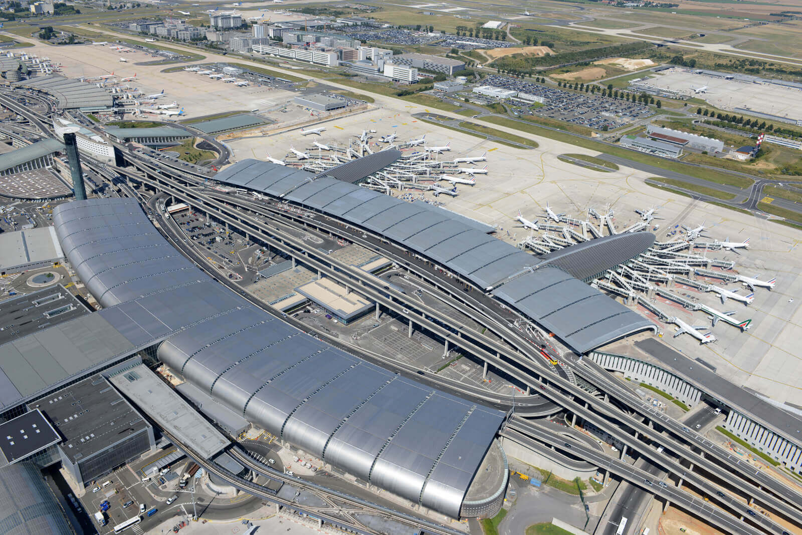 Overview of Terminals 2 and 2F at Paris-Charles de Gaulle (©Groupe ADP)
